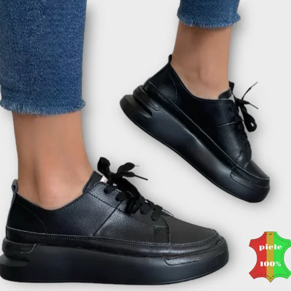Rövid, fekete, szőrmével bélelt |UGG| típusú természetes velúr csizma platformmal