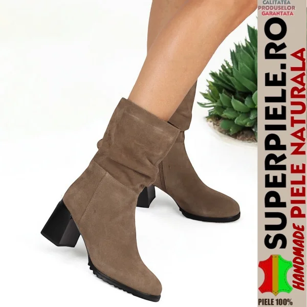 Кецове UGG с каишка за гръб и плоска форма от камилска кожа | Естествен велур