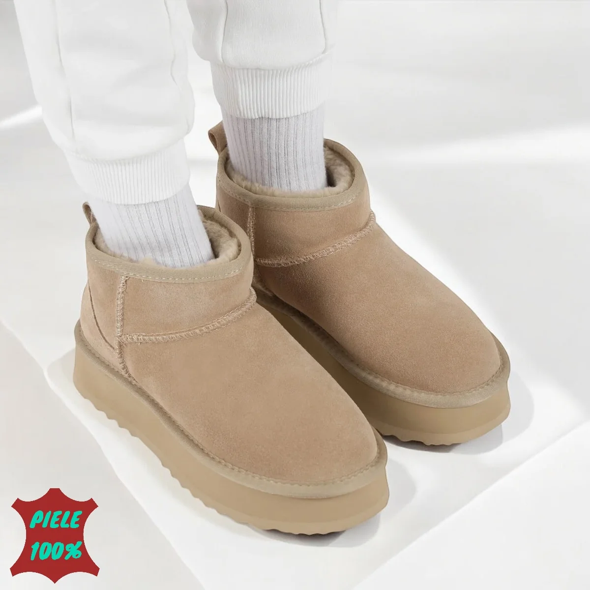 Kurze beige |UGG| Stiefel, Fell gefüttert, aus natürlichem Wildleder