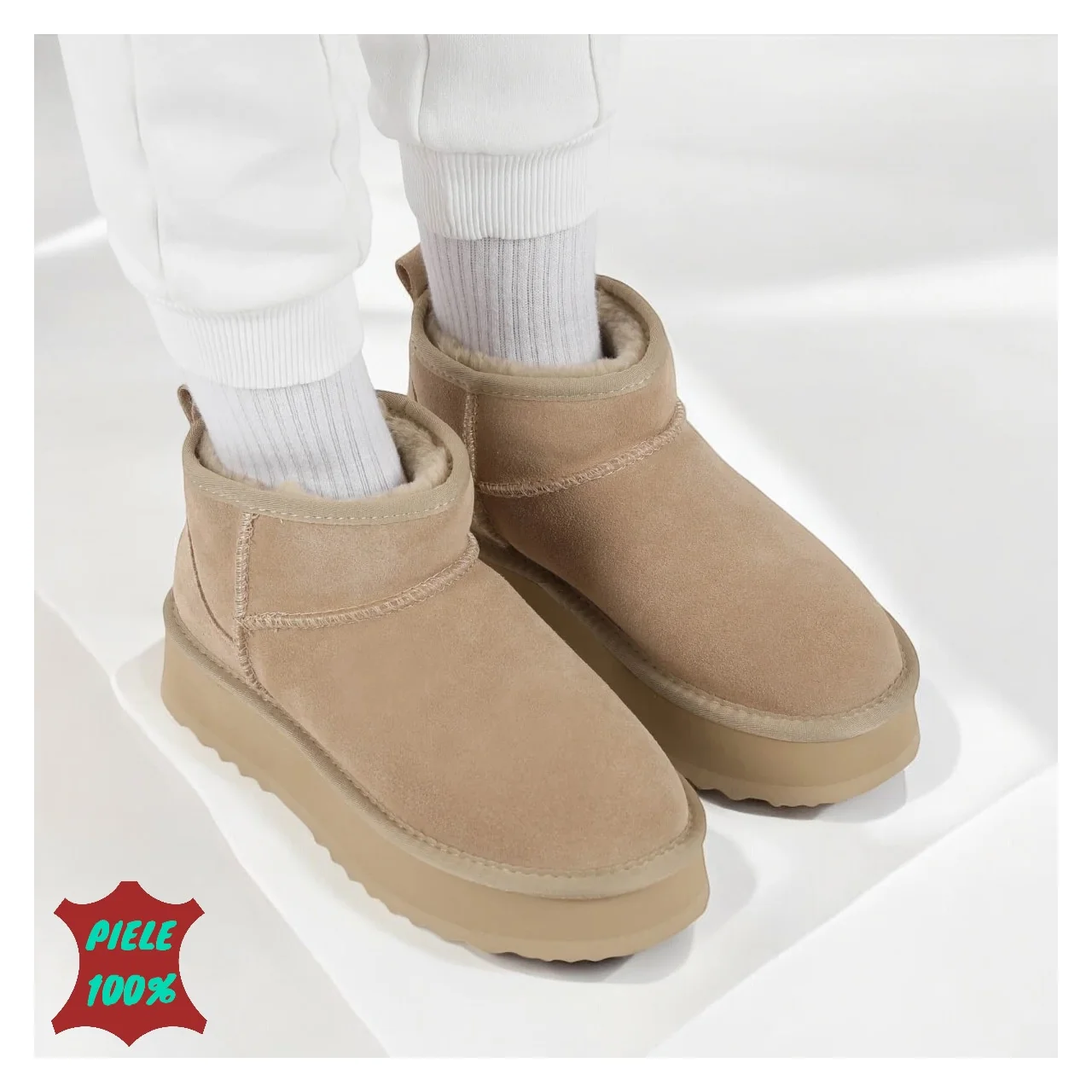 Kurze beige |UGG| Stiefel, Fell gefüttert, aus natürlichem Wildleder