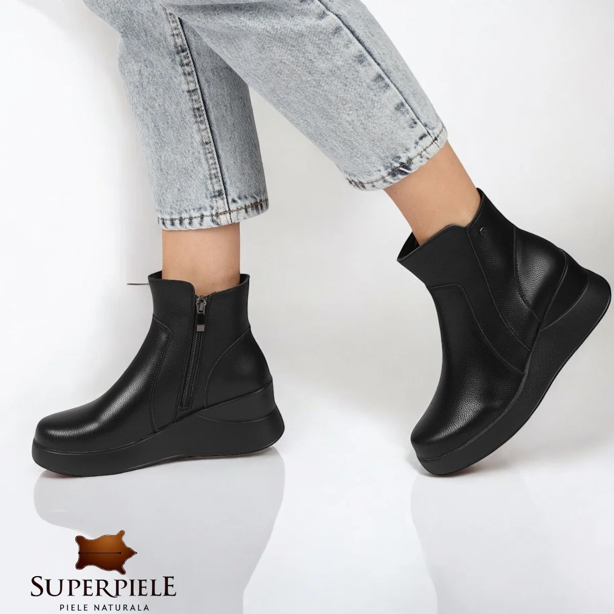 Superpiele - Magazin Online de Încăltăminte-Genti din Piele NaturalăGhete scurte negre din piele naturală cu talpă ortopedică