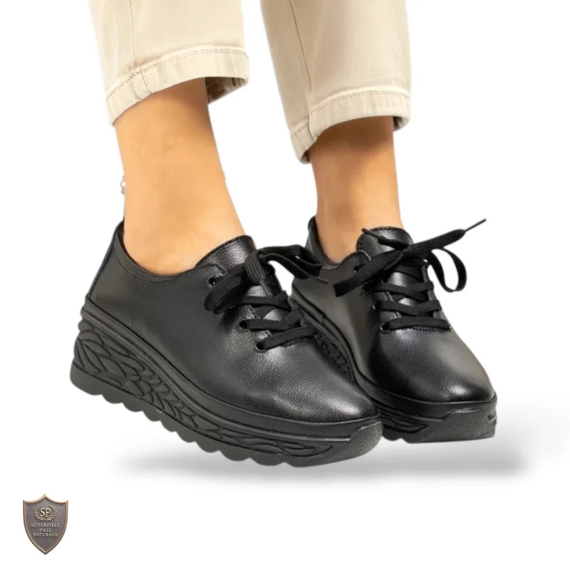 Γυναικεία casual παπούτσια, μαύρα γνήσια δερμάτινα, με χοντρές σόλες |ROMANGO|