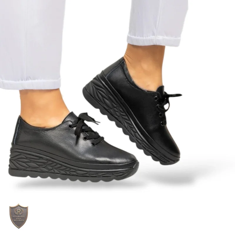Γυναικεία casual παπούτσια, μαύρα γνήσια δερμάτινα, με χοντρές σόλες |ROMANGO|